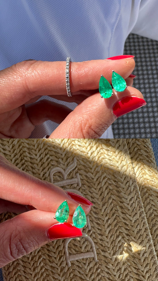 Orecchini in oro con goccine di smeraldo 1.50