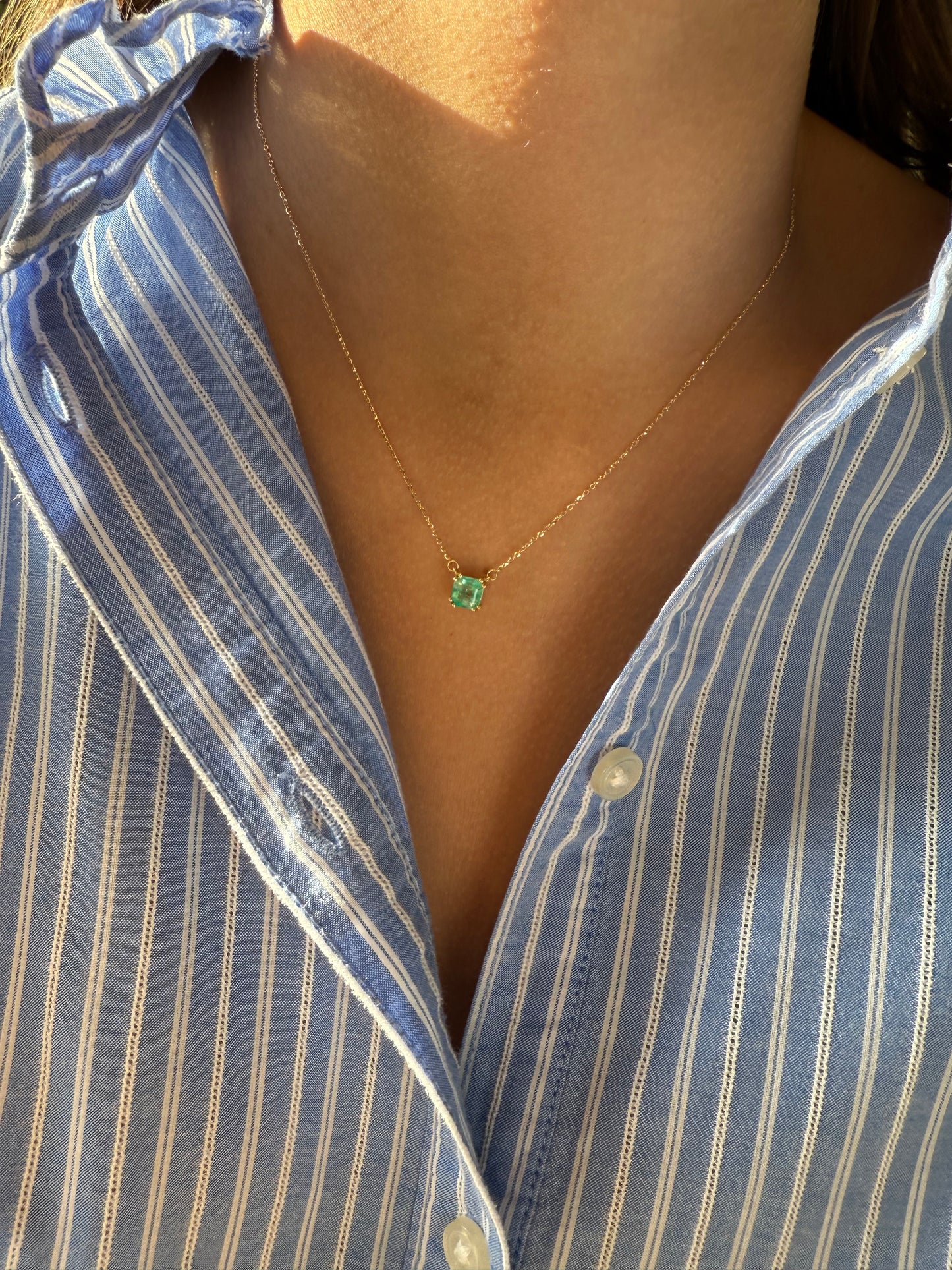 Catenina con smeraldo 0.56