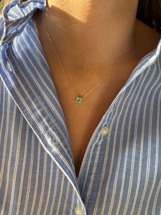 Catenina con smeraldo 0.56