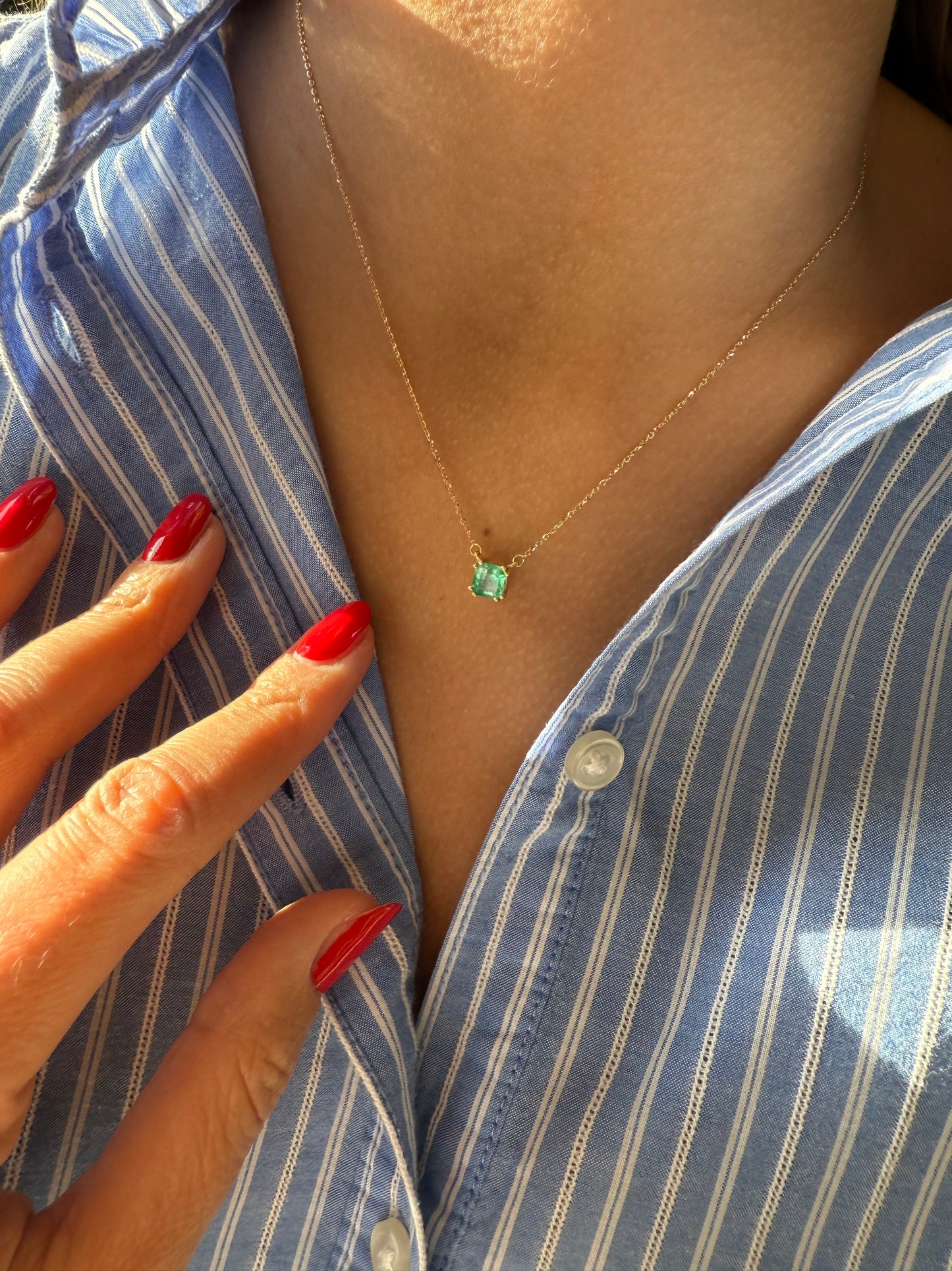 Catenina con smeraldo 0.56