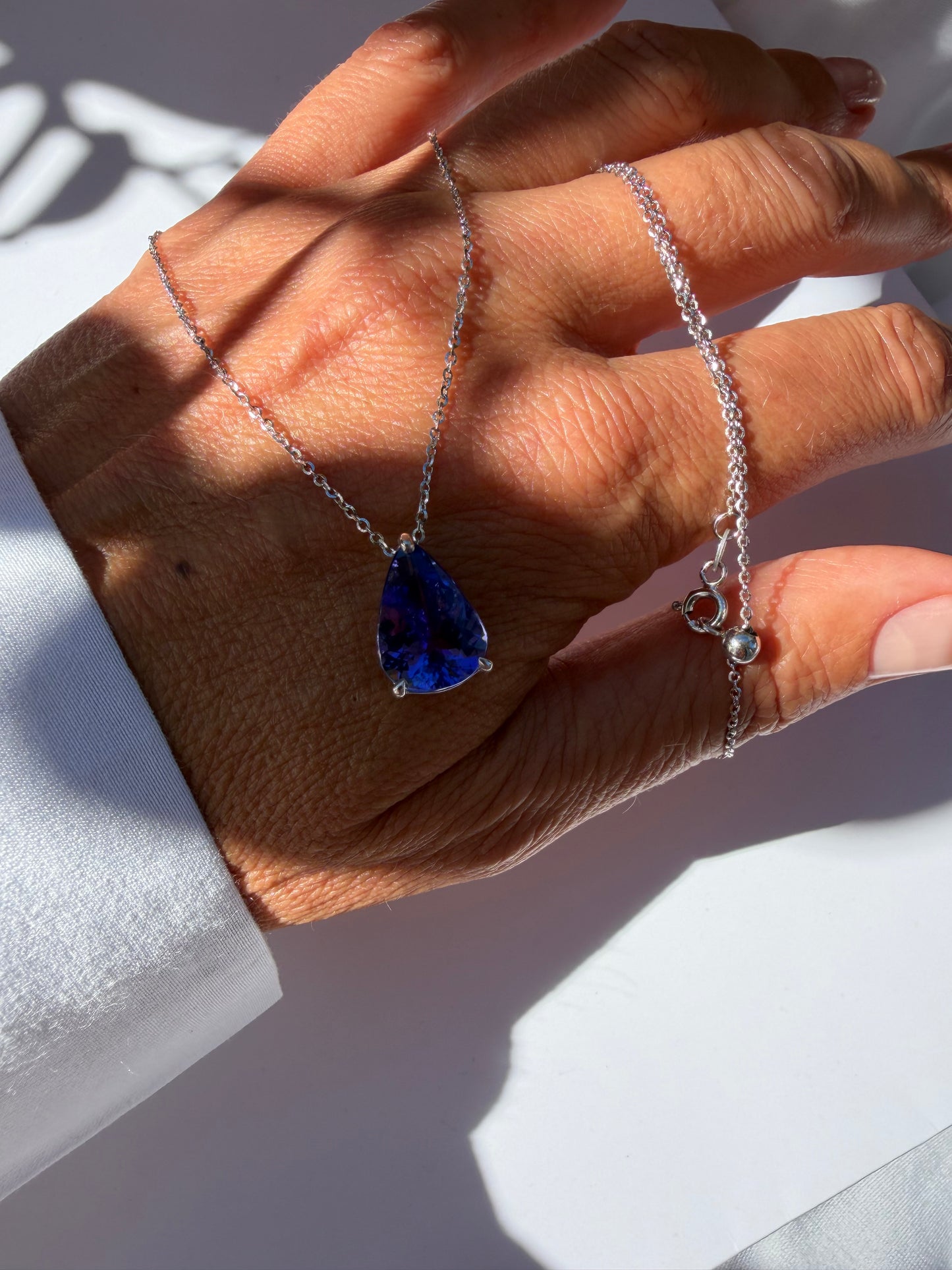 Catenina con tanzanite 5.45