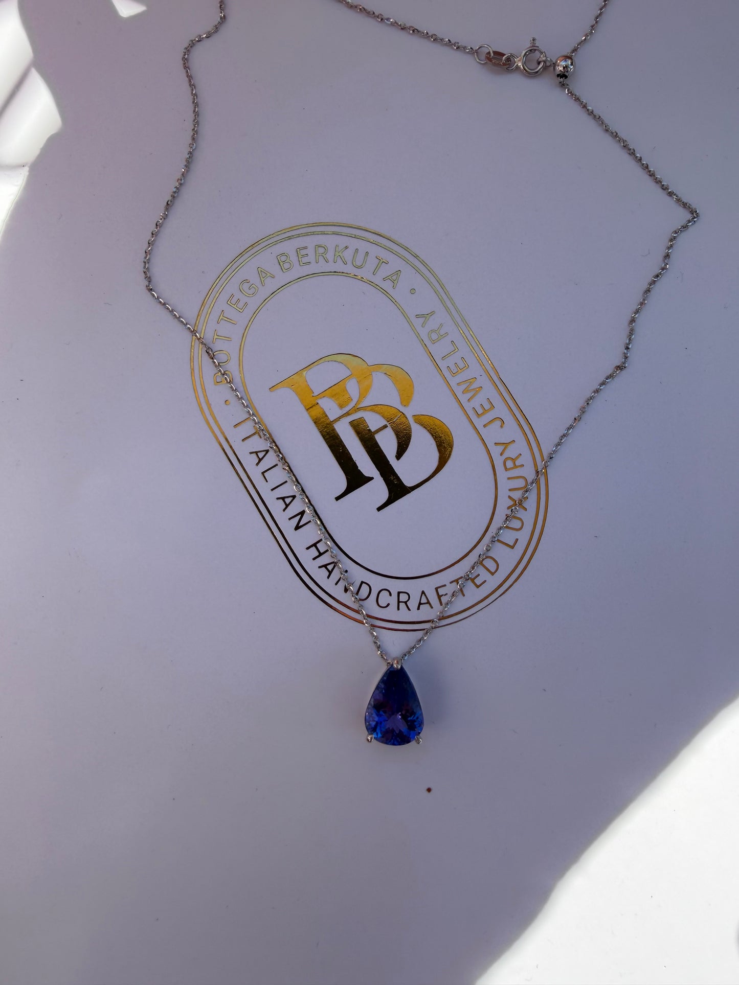 Catenina con tanzanite 5.45