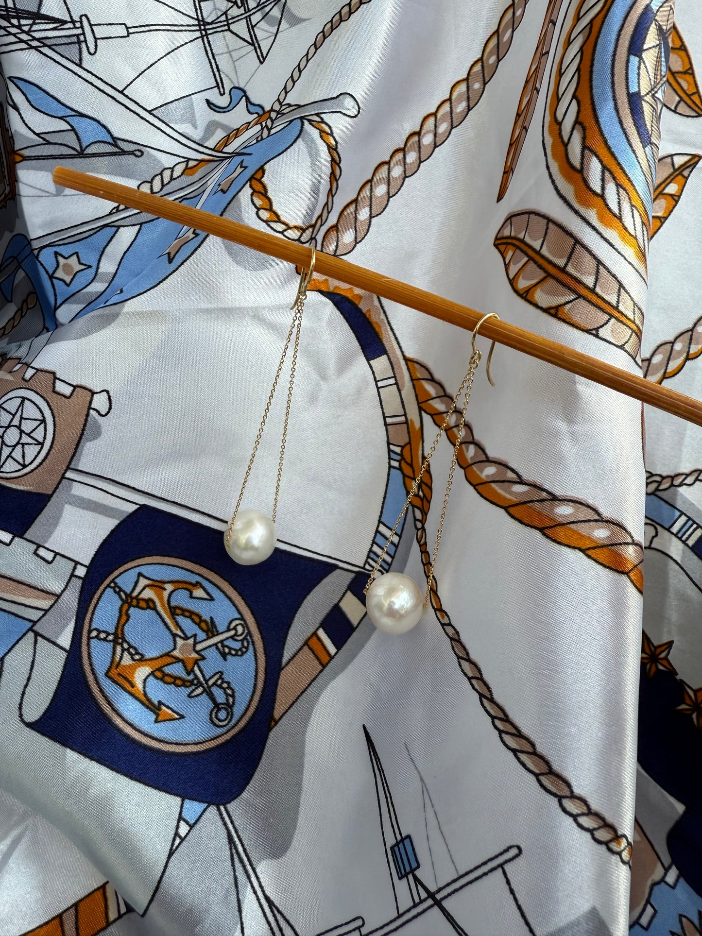 Orecchini pendenti di perle