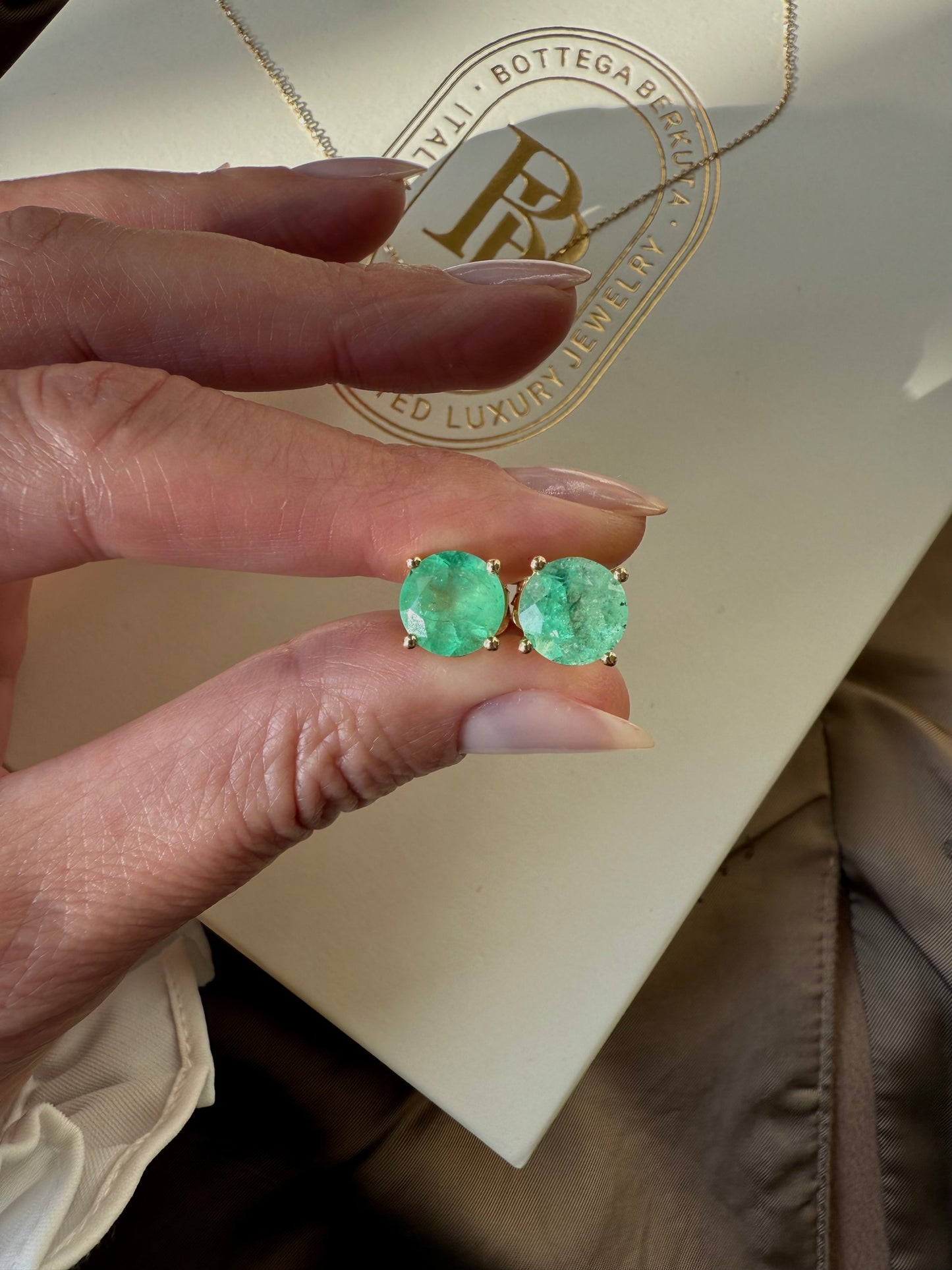 Orecchini con smeraldo 4.61