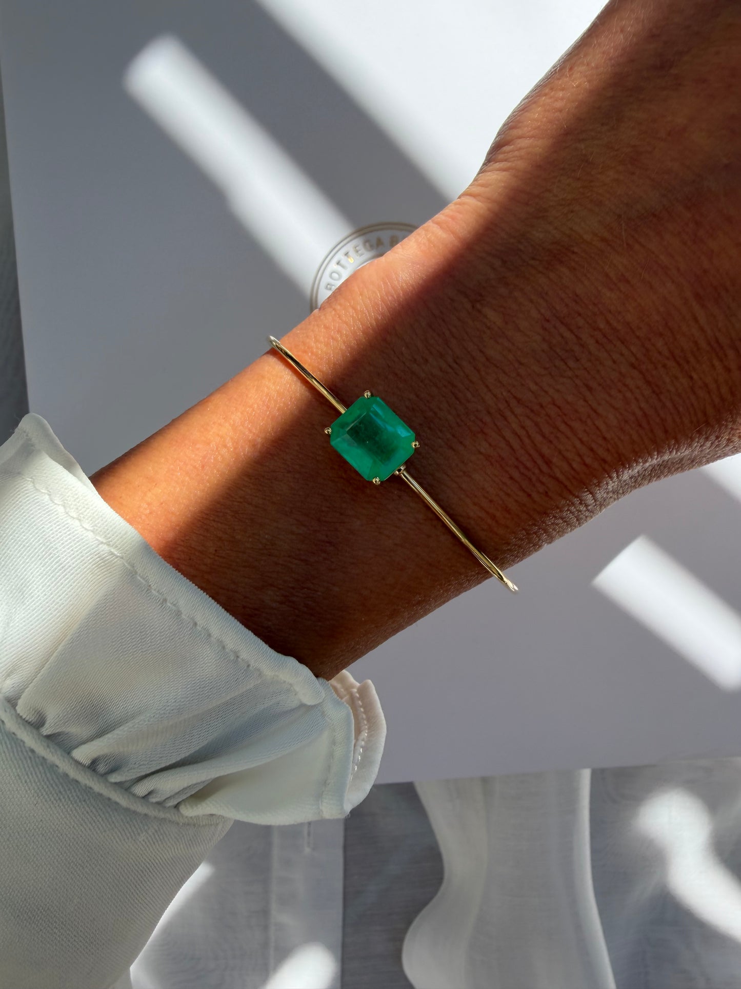 Bracciale con smeraldo 3.25