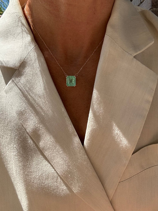 Catenina con smeraldo 7.45