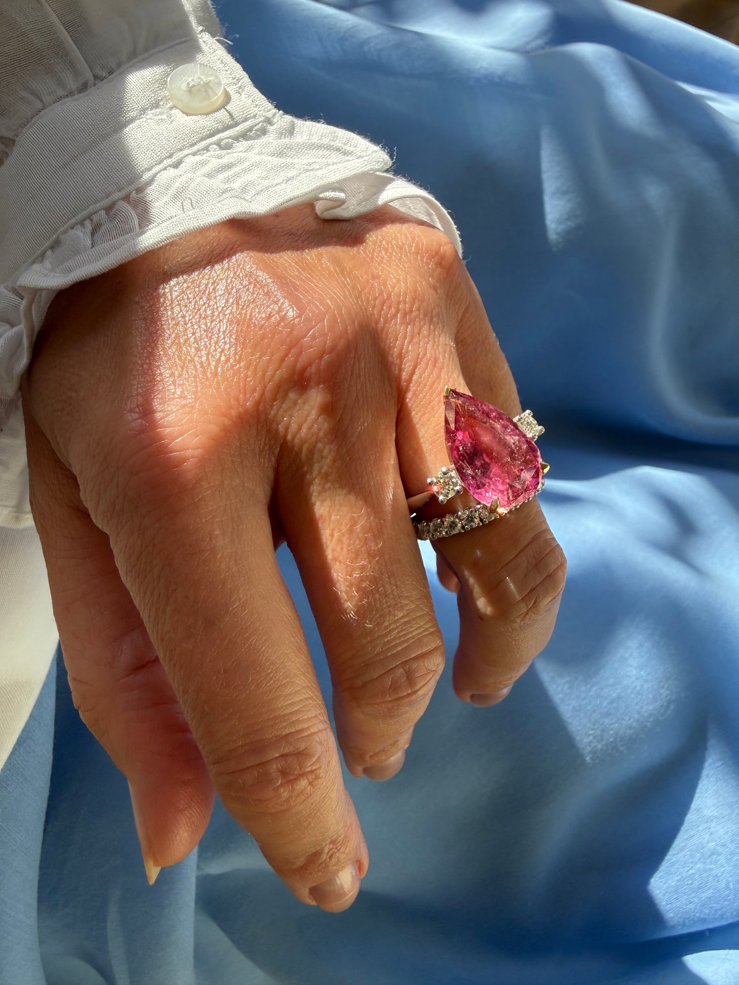 Ring with tourmaline and two diamonds