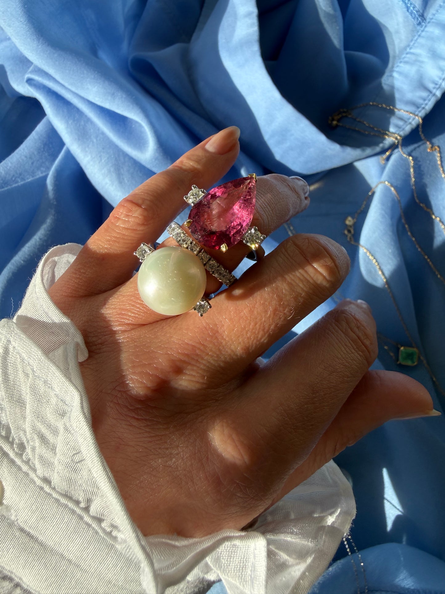 Ring with tourmaline and two diamonds