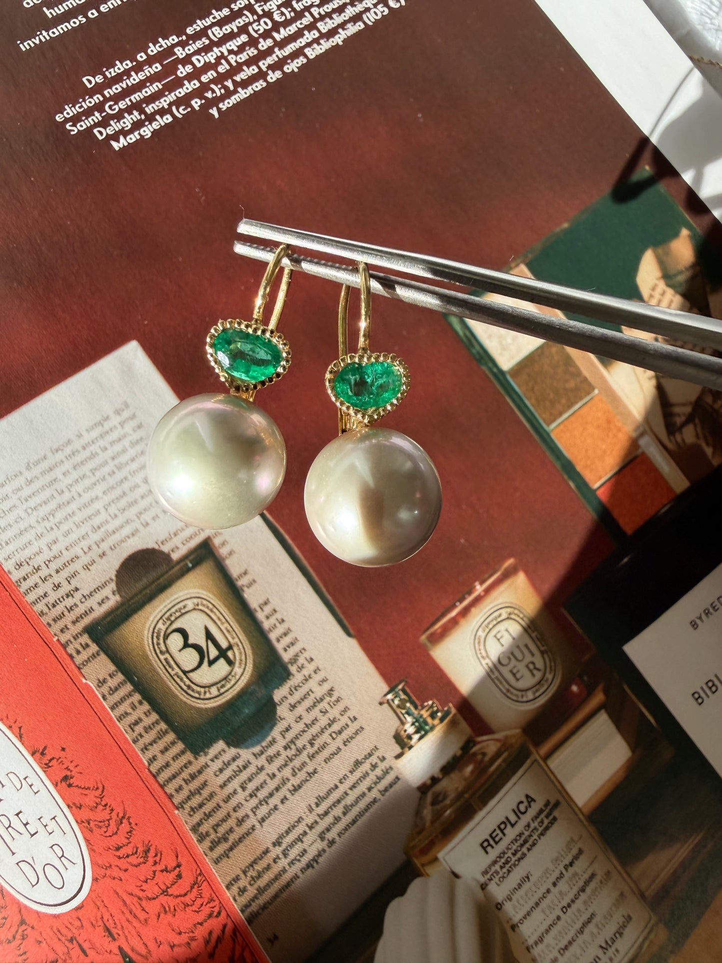 Серьги из жемчуга и изумрудов
