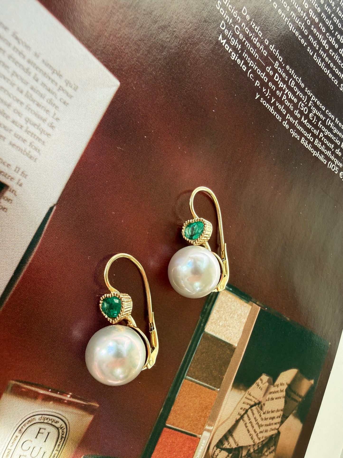 Серьги из жемчуга и изумрудов