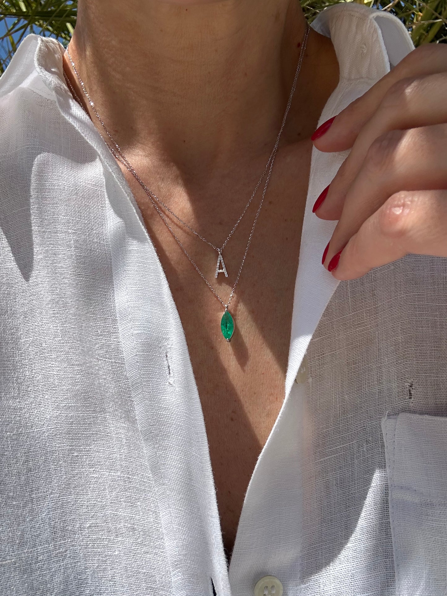 Catenina con smeraldo marquise