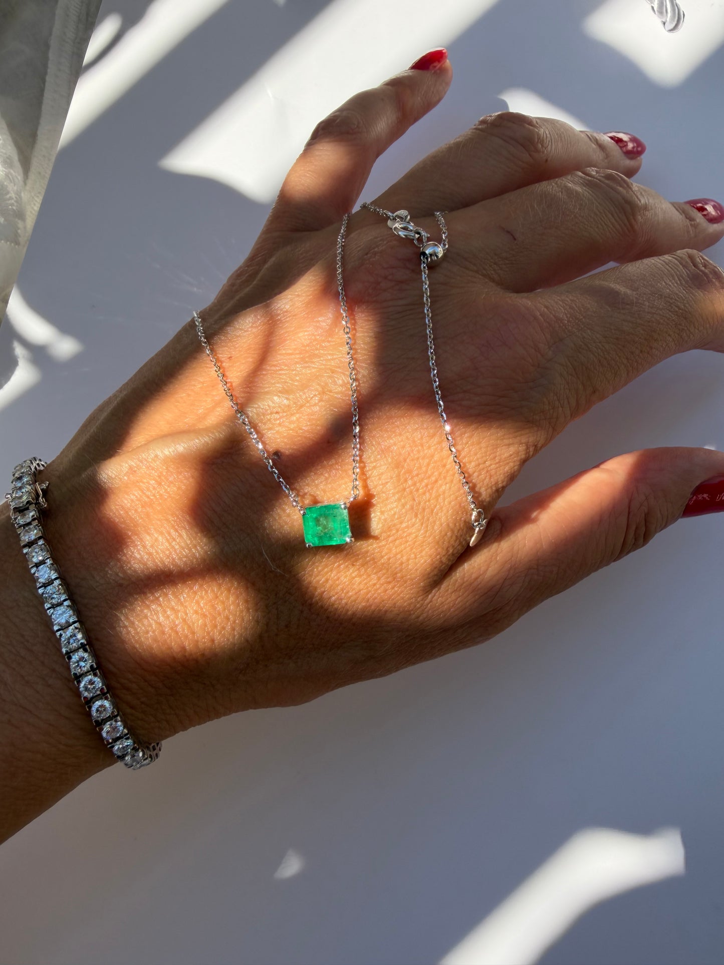Catenina con smeraldo 1.31