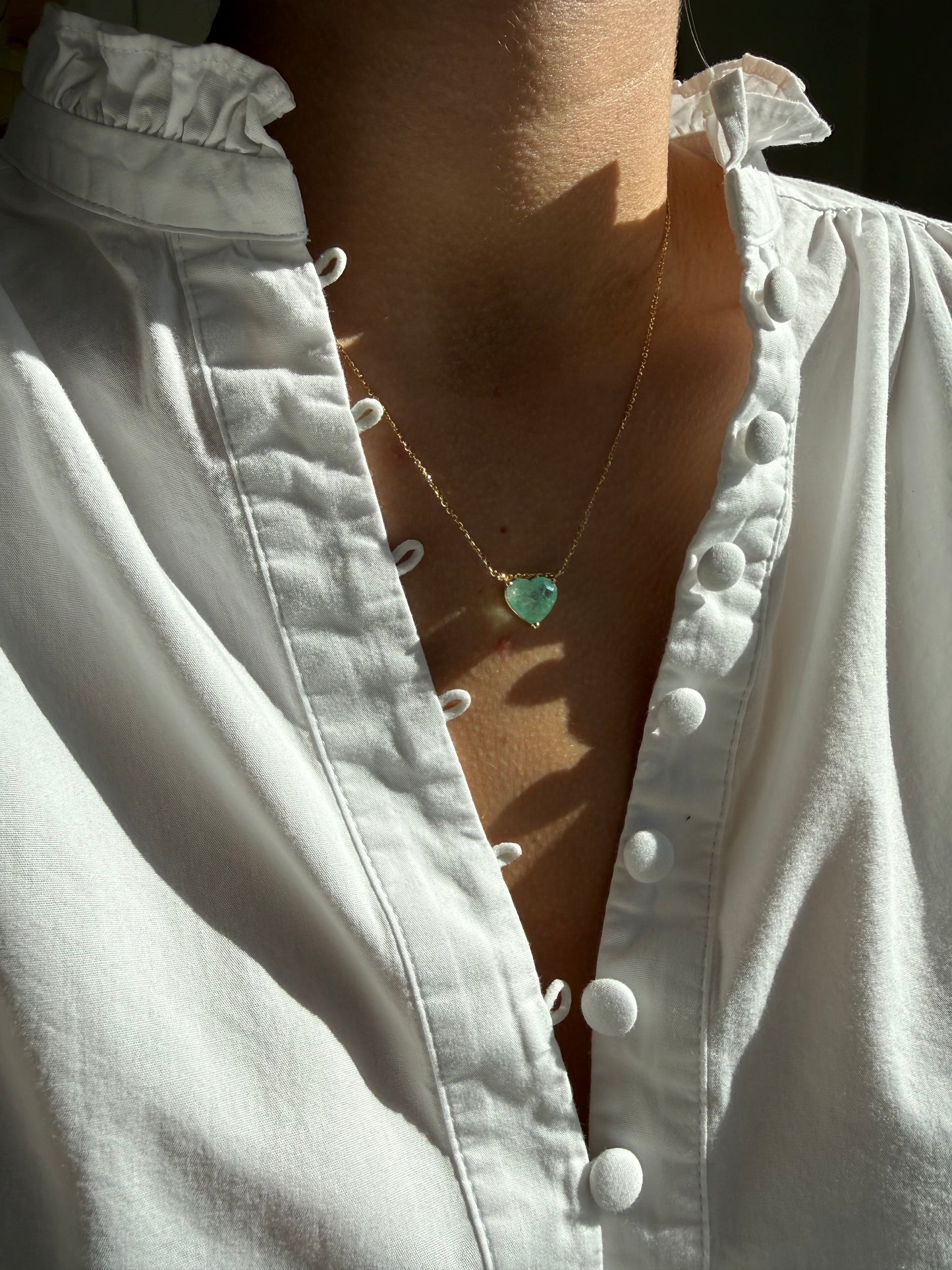 Ожерелье с изумрудом в форме сердца 3.27