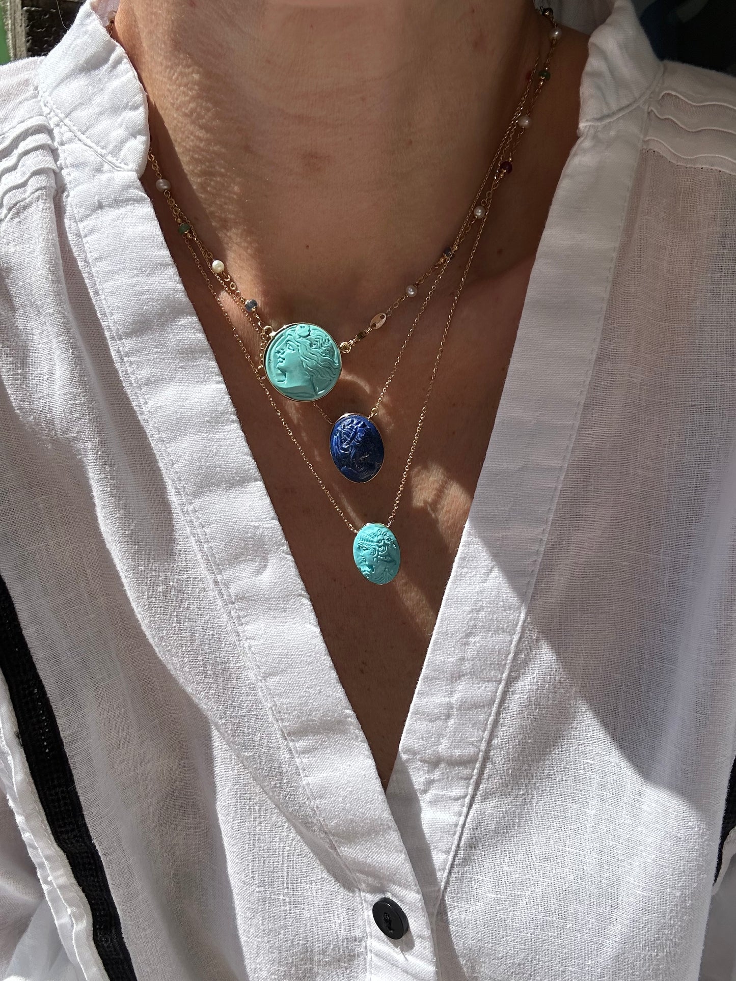 Catenina con cameo di lapislazzuli