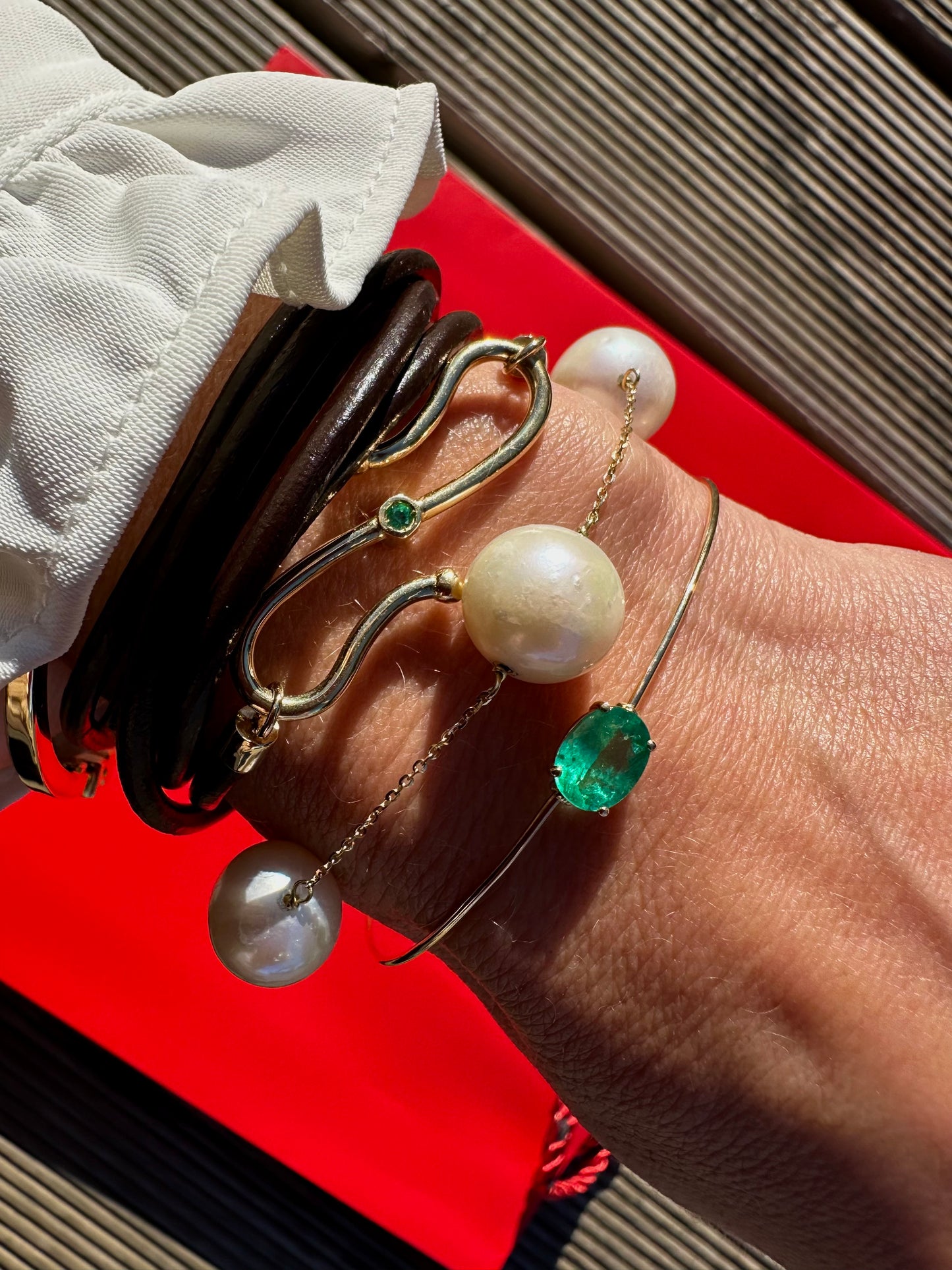 Bracciale rigido con smeraldo ovale 1.24