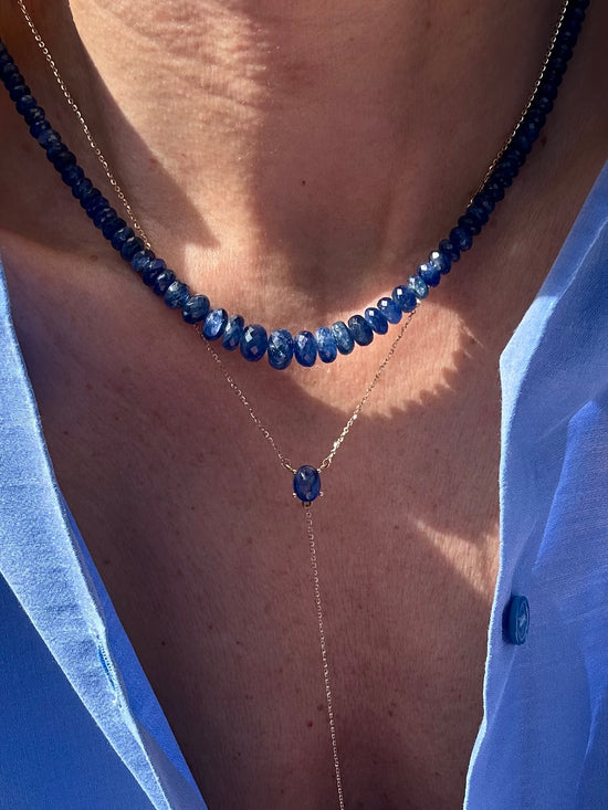 Sautoir in oro con zaffiro