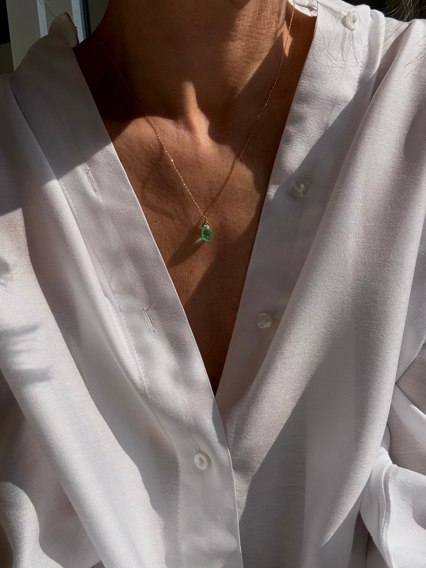 Изумрудная капля на цепочке