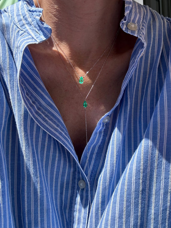 Catenina in oro con goccia di smeraldo 0.75