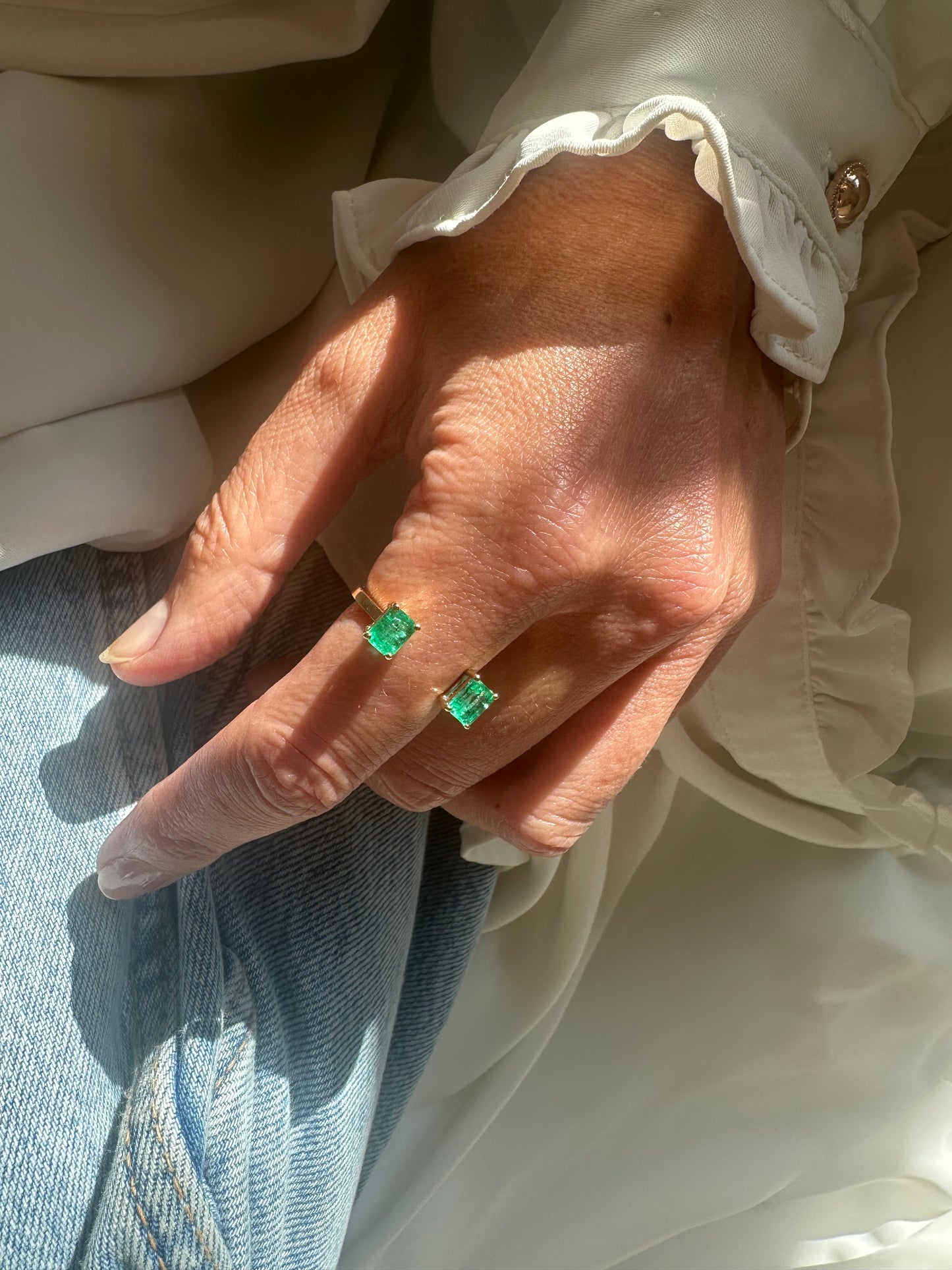 Anello con smeraldi
