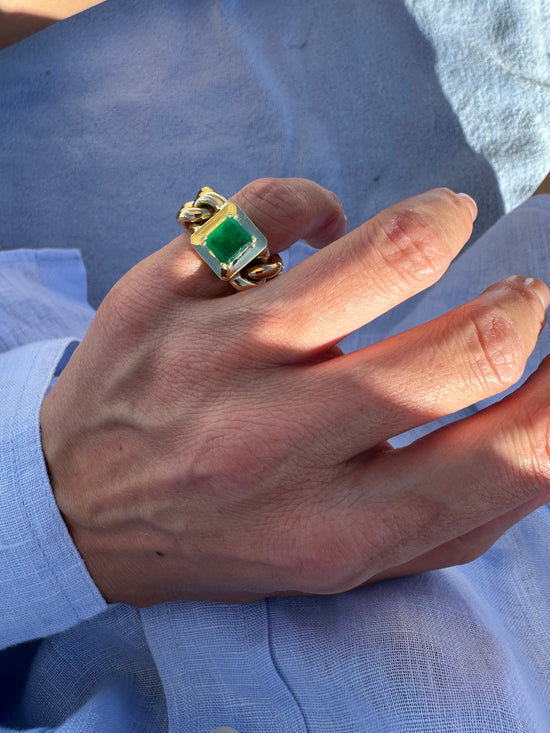 Groumette con smeraldo