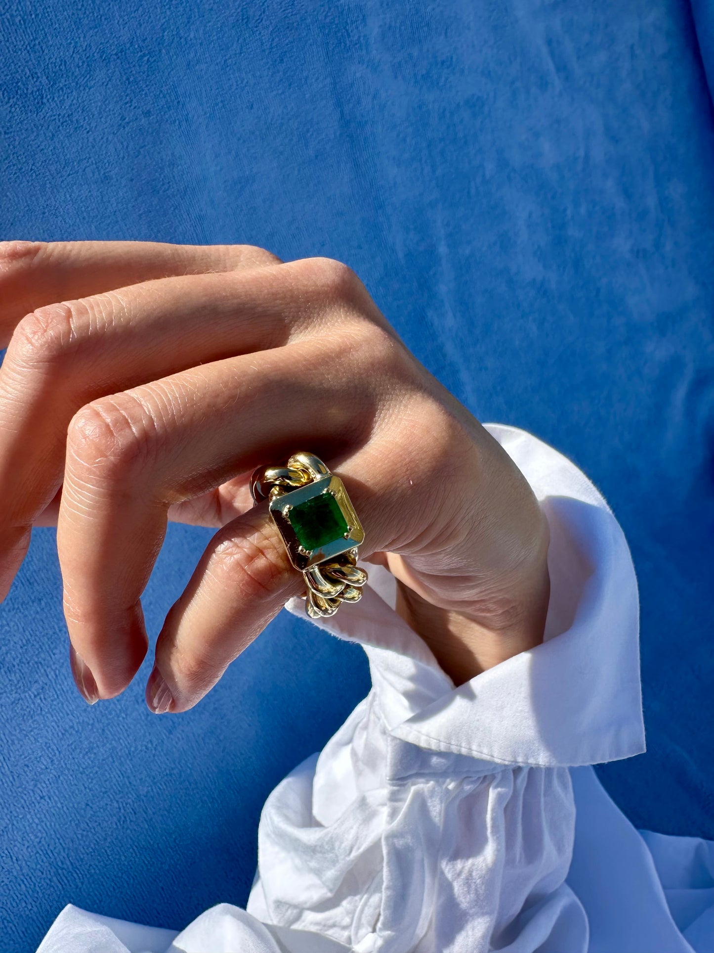 Groumette con smeraldo