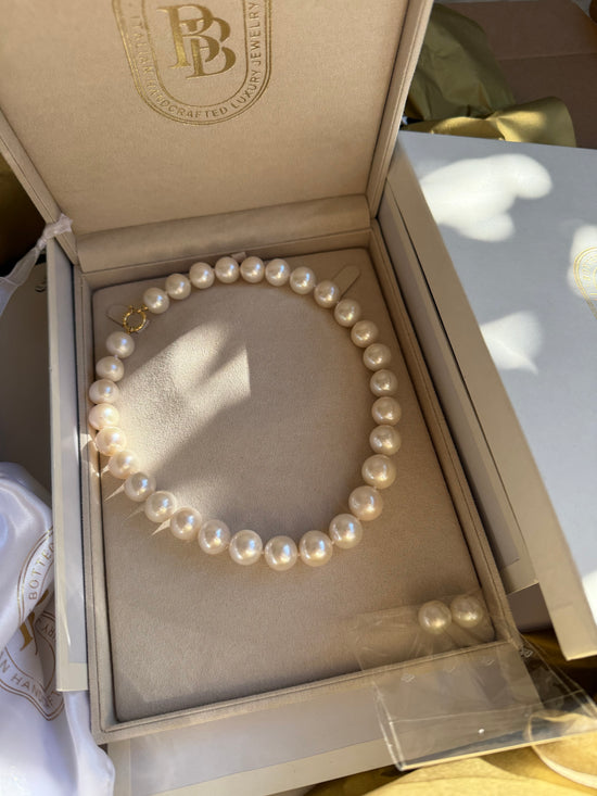 Collier di perle bianche