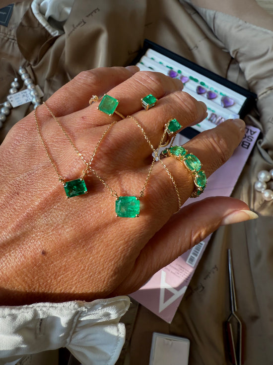 Catenina con smeraldo 0.99