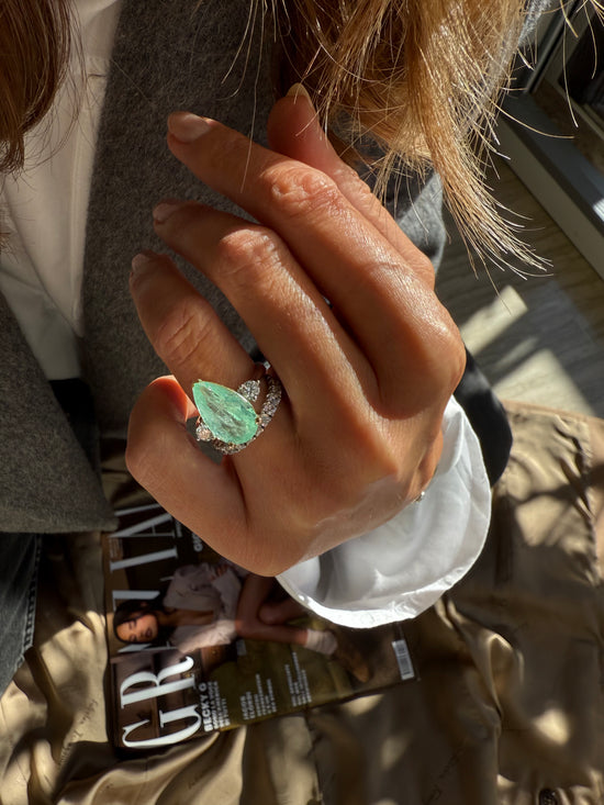 Anello con smeraldo e diamanti