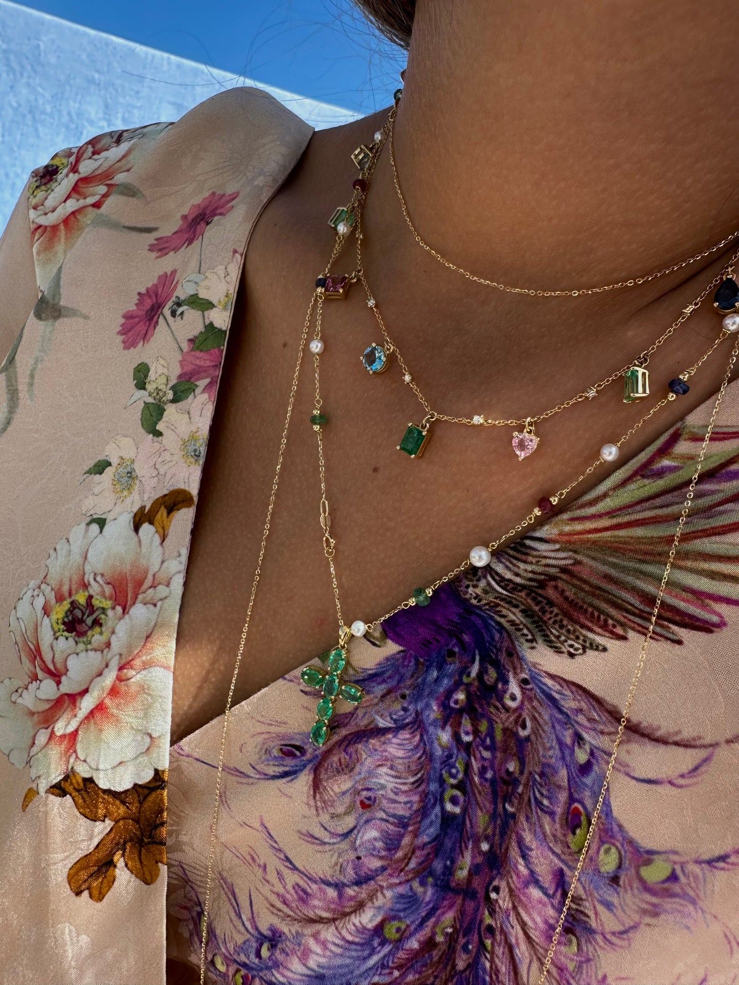 Catenina con pietre pendenti