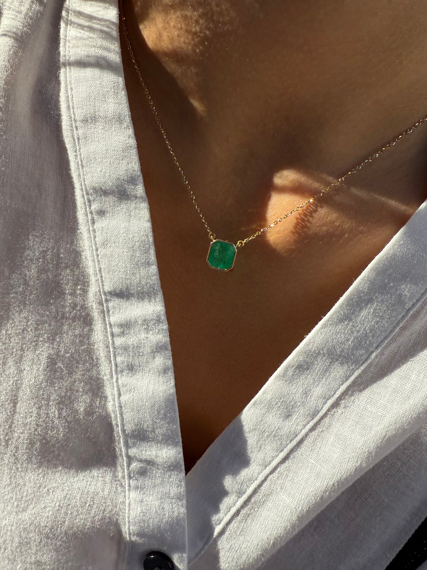 Catenina con smeraldo 3.01