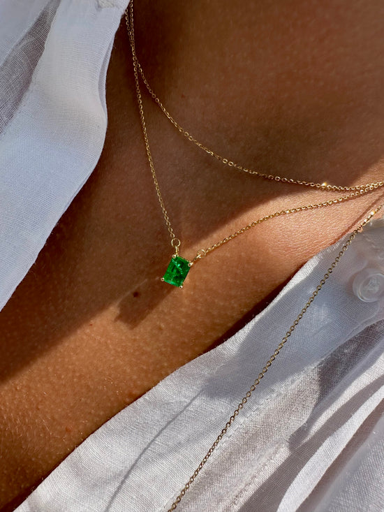 Catenina con smeraldo 1.07