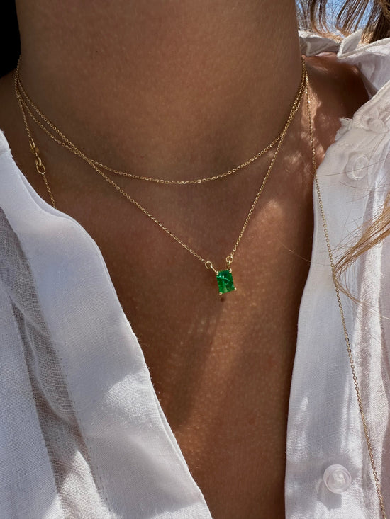 Catenina con smeraldo 1.07